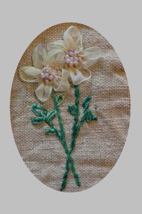 Kukkaortti pellavakankaalle